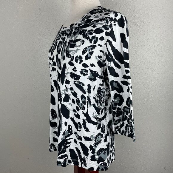 NWT Passports Black, Gray & White Animal Print Top - Picture 4 of 9